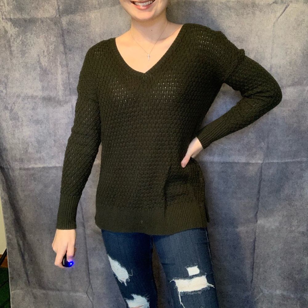 American Eagle sweater